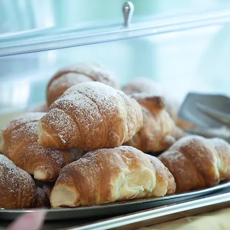 Jean Pierre Hotell Pineto