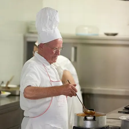 Jean Pierre Hotell 3*