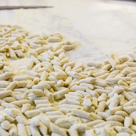 Jean Pierre Hotell Pineto