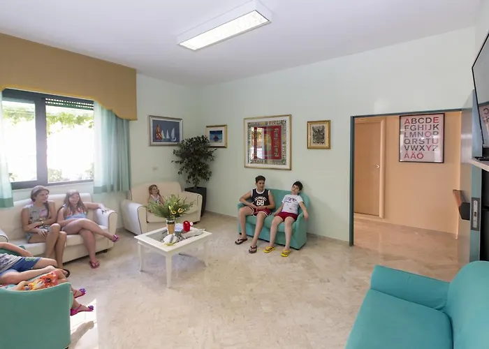 Hotel Jean Pierre 3*