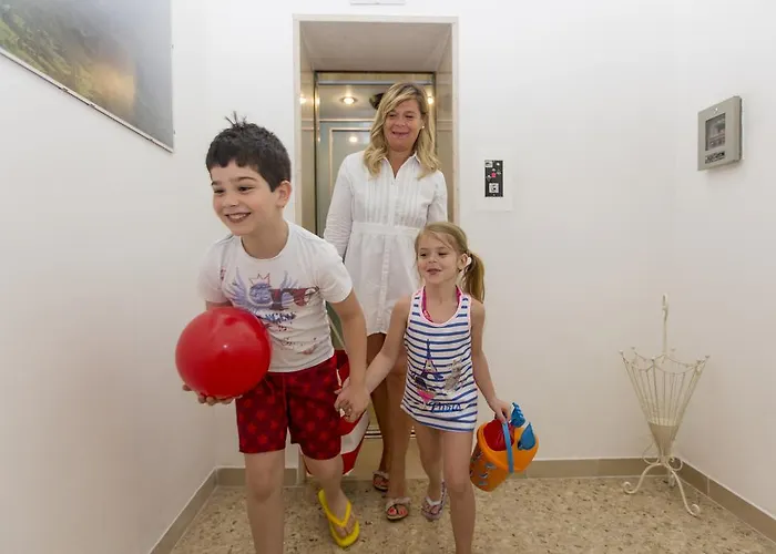 Hotel Jean Pierre 3*