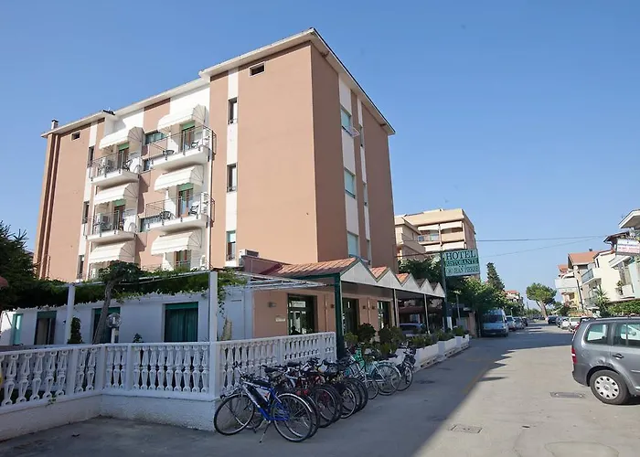 Hotel Jean Pierre 3*